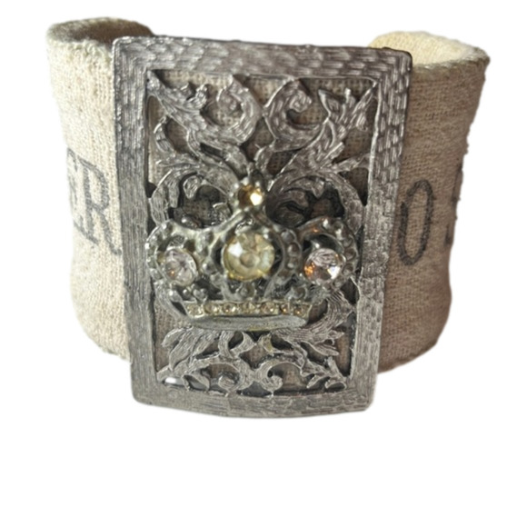𝅺UNIQUE Extra Wide Cuff Bracelet with Silver Tone Crown Detailing - Picture 1 of 13